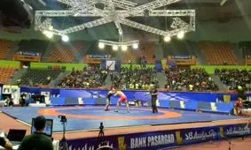 برتری مدعیان در آغاز کشتی آزاد باشگاه های جهان/ پیروزی سعدالله یف، اسنایدر و علیرضا کریمی