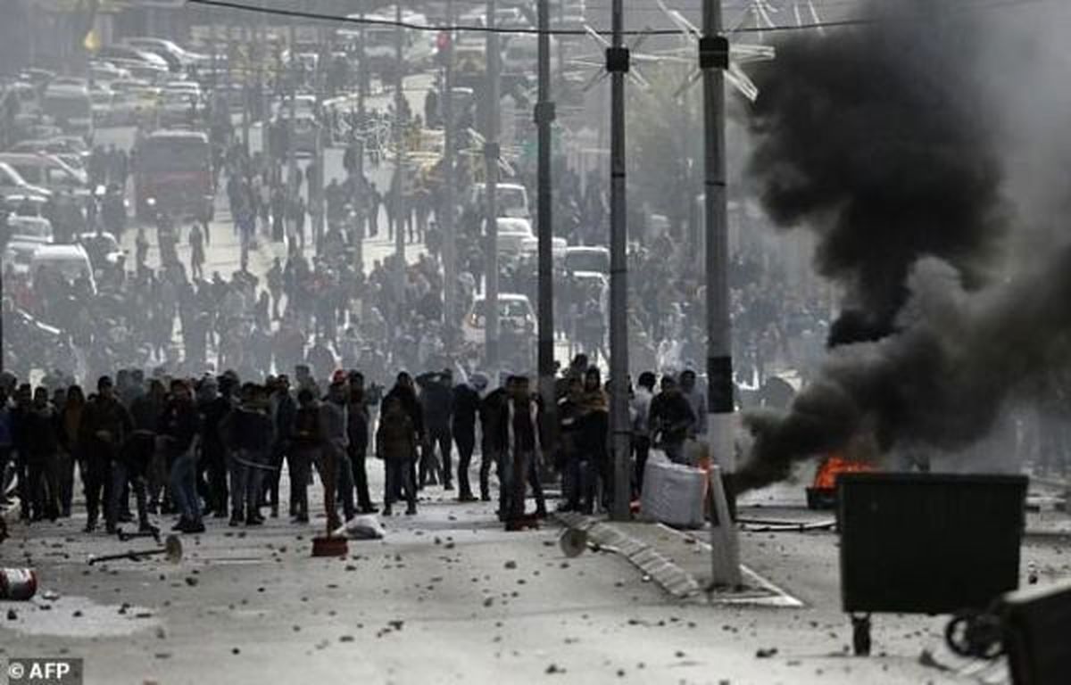 خشونت در کرانه باختری و نوار غزه/یورش نظامیان صهیونیست به هزاران فلسطینی معترض