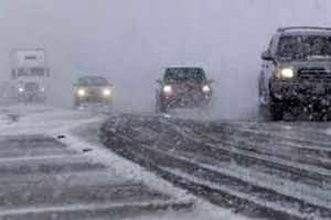 جاده هاي شمال براثر بارش برف مسدود شدند