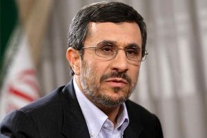 احمدی نژاد به مشهد سفر کرد