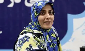 مانتوی خاص حمیده زرآبادی، سخنگوی ستاد پزشکیان هنگام رای دادن/ عکس

