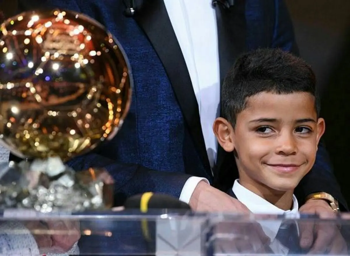 رونالدو: پسرم در آینده توپ طلا خواهد برد