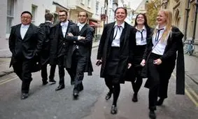 برنامه تابلو: در دانشگاه چه بپوشیم؟