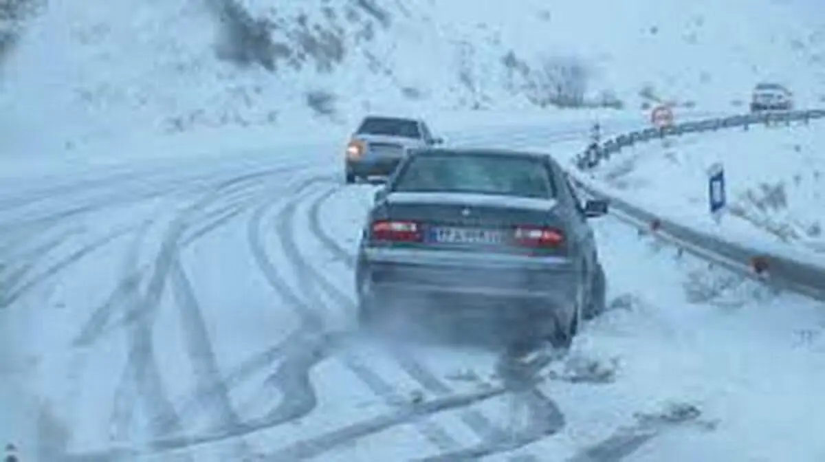 لغزندگی محورهای کوهستانی شمالی / مرگ 4 تن در تصادف پژو با تریلی