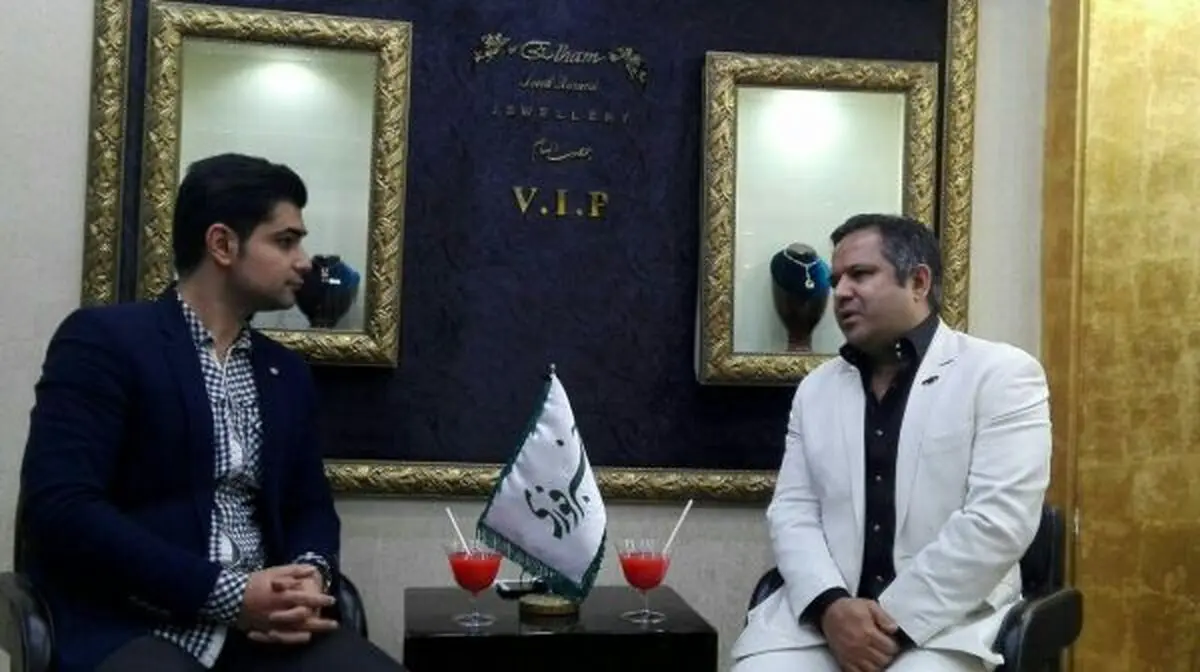 یک کارشناس طلا و جواهر: با شرایط فعلی، بهتر است که مردم به جای طلا، بدلیجات بخرند!/ پشت پرده تعطیلی کارگاه‌های طلاوجواهر در کشور چیست؟