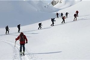 کوهنوردان تا اطلاع ثانوی از کوهنوردی در اشترانکوه خودداری کنند/ تلاش برای یافتن پیکر آخرین کوهنورد مفقودشده