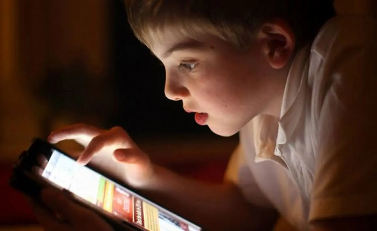 ممنوعیت استفاده از تلفن همراه در مدارس فرانسه