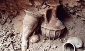 کشف آثار مشکوک به عتیقه در فرودگاه امام (ره)