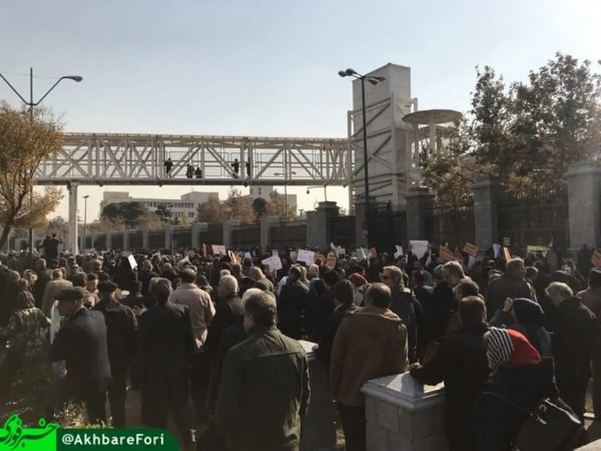 تجمع سپرده گذاران کاسپین مقابل مجلس