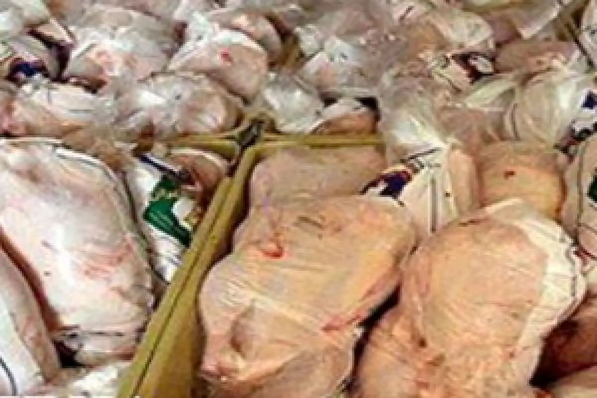 کشف بیش از یک تن مرغ غیر بهداشتی در اصفهان