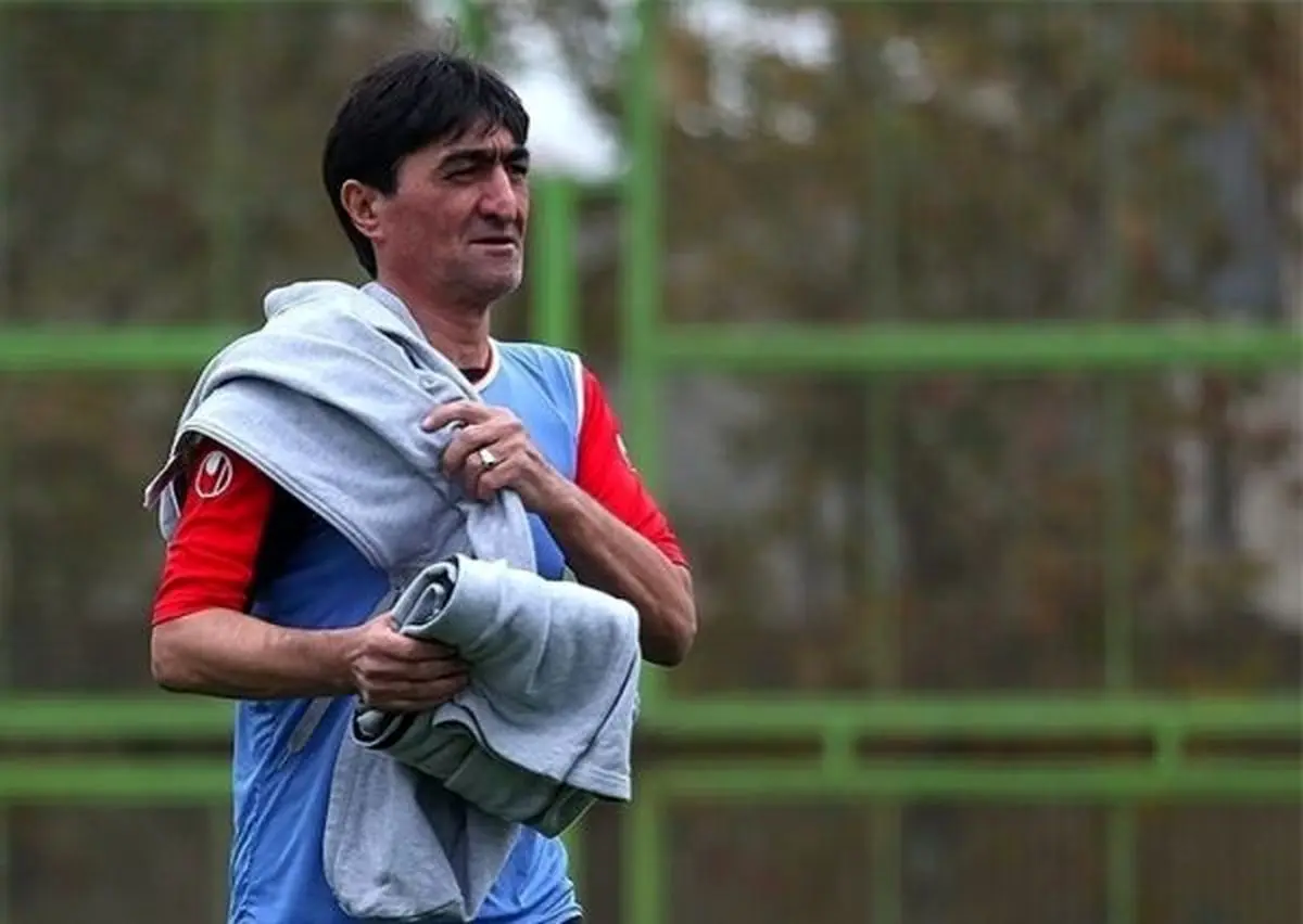 ناصر محمدخانی: مردم سرشان را از زندگی من ببرند بیرون!