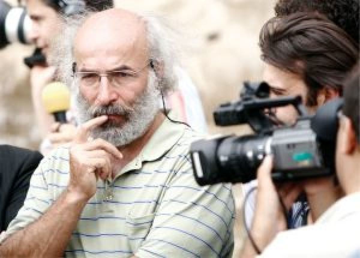 کیانوش عیاری: فیلمی ساختم تا آب خوش از گلوی مسئولان پایین نرود!