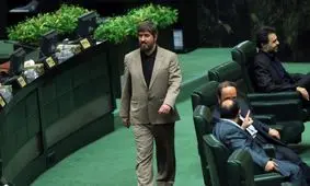 لاریجانی، ناطق و عارف گزینه های مناسبی برای مذاکره بین دو جریان هستند /تندروهای اصولگرا نگاه بدی به اصلاح طلبان دارند