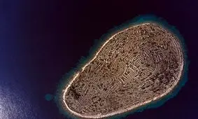 جزیره‌ای به شکل اثر انگشت + عکس