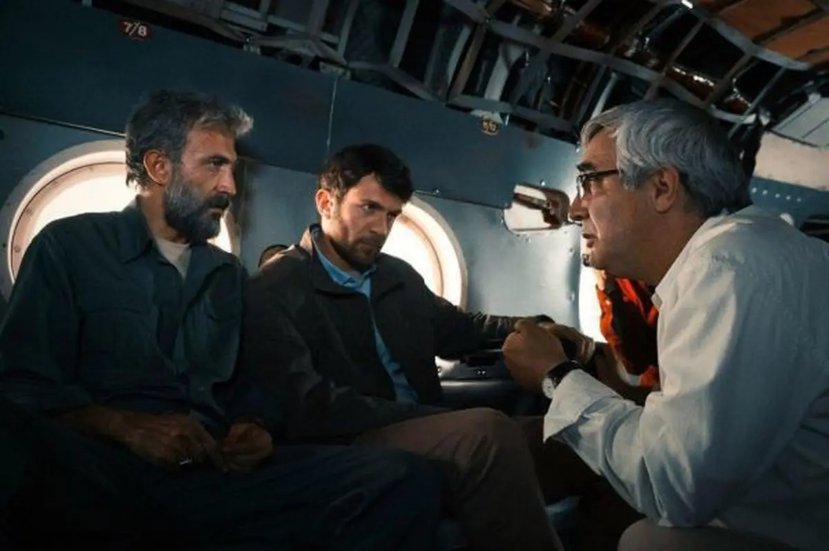 انتشار نخستین تصویر از هادی حجازی‌فر و بابک حمیدیان در فیلم سینمایی "به وقت شام"