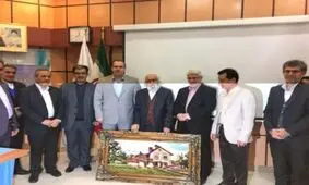 شهردار لاهیجان از نقاش و معمار برجسته کشور تجلیل کرد