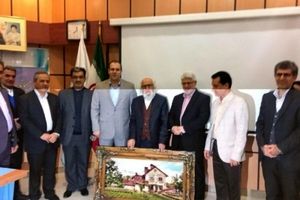 شهردار لاهیجان از نقاش و معمار برجسته کشور تجلیل کرد