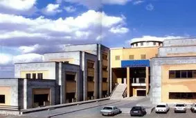 کتابخانه‌ای مجهز اما دور از دسترس در همدان