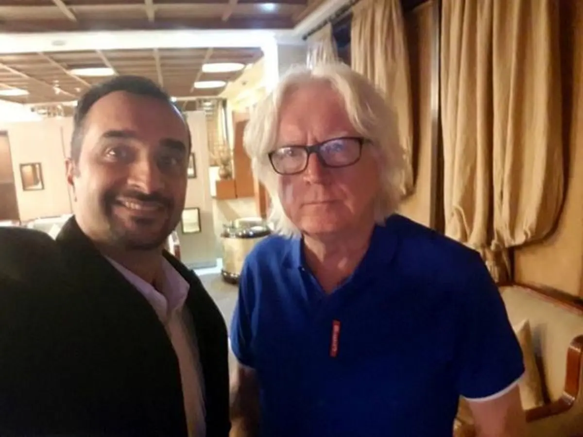 سلفی مجری پرسپولیسی با سرمربی استقلال+عکس