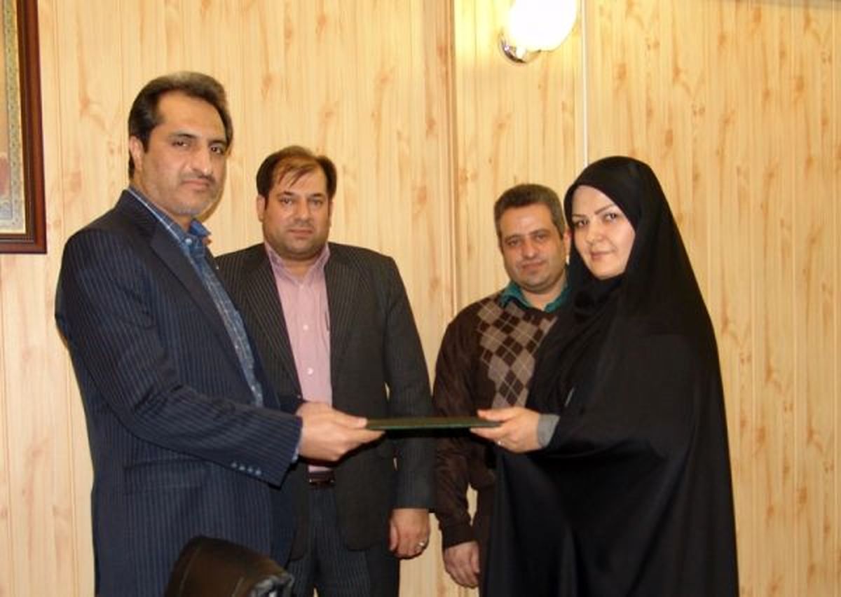 بانوان مسئولیت های اجتماعی و اداری را به خوبی عهدهدار هستند