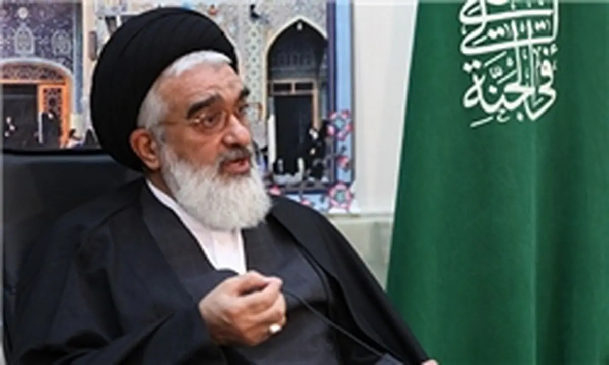 آیت‌الله حائری‌شیرازی با اصرار در کفشداری حرم حضرت معصومه (س) خدمت‌ می‌کرد