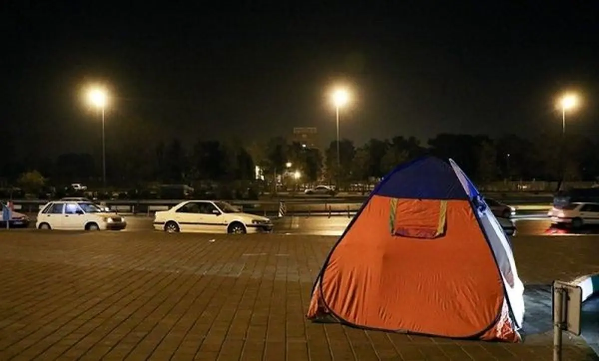 هنگام زلزله در فضای باز از ساختمان های بلند فاصله بگیرید