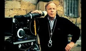 انتقاد پسر یک کارگردان در پی شکایت دو بازیگر