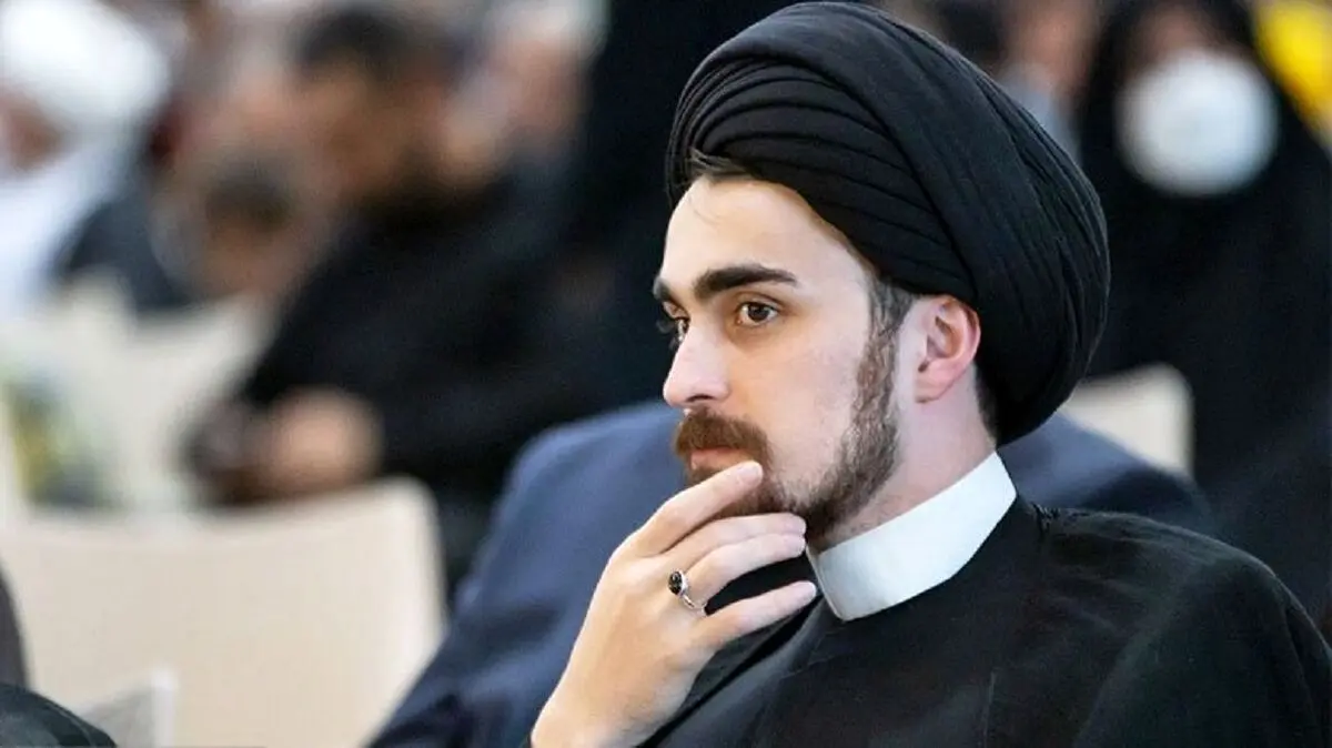  احمد خمینی: به امید خدا شیطان بزرگ زیر لگدهای ملت ما له خواهد شد
