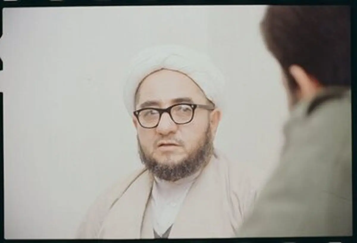 موسوی خوئینی‌ها: خلخالی به رهبر شهید گفت به مصباح بگویید در مورد خشونت صحبت نکند/ رهبری فرمودند «شما دیگر راجع به خشونت صحبت نکنید»!
