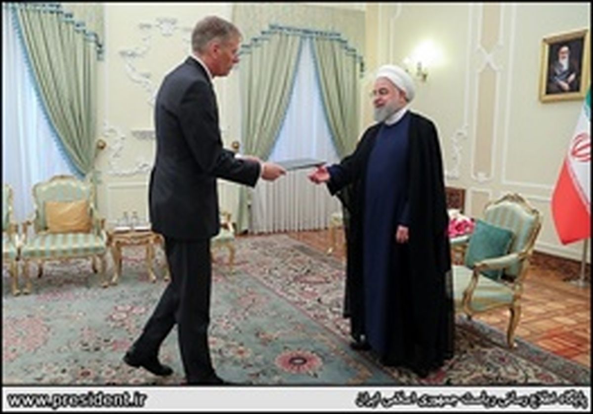 روحانی: هیچگاه از حق خود در صادرات نفت نمیگذریم