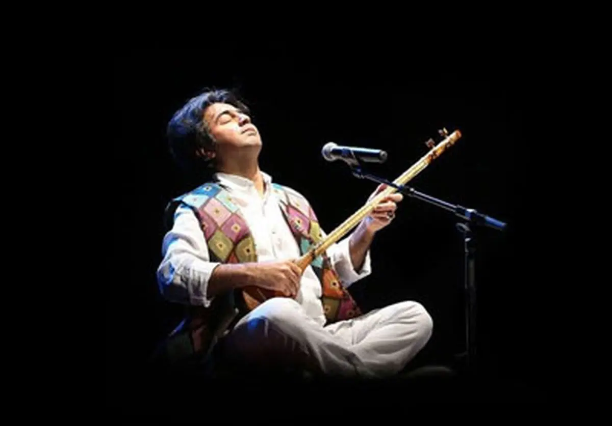 حمله‌ی تُند و تیز پرواز همای به همایون شجریان