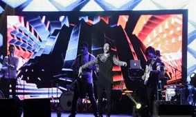 چرا خوانندگان در کنسرت‌هایشان لب خوانی می‌کنند؟