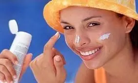 آیا می دانید کرم های ضدآفتاب چه خطراتی برای پوستتان دارد!؟