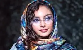 آفتاب خوری ترلان پروانه لب ساحل + عکس