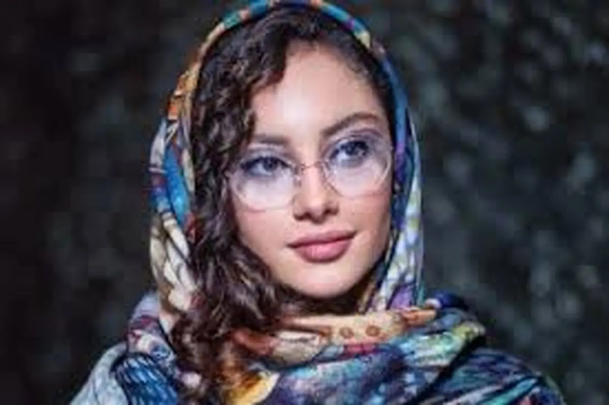 آفتاب خوری ترلان پروانه لب ساحل + عکس
