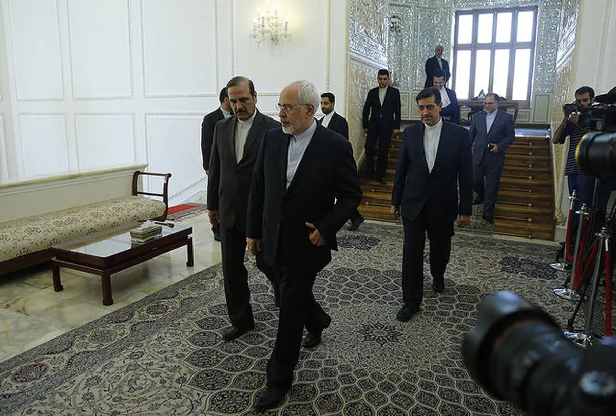 ظریف پاسخ ترامپ درباره مذاکره با ایران را داد