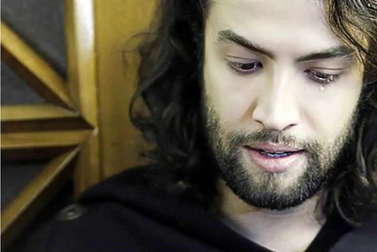 بنیامین بهادری برای قهرمانان پلاسکو خواند