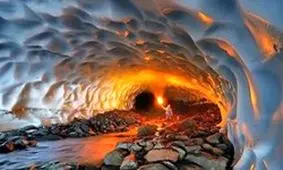 تجربه برف و سرما در چله تابستان/ روایتی از جاذبه‌های اعجاب‌انگیزترین غار یخی ایران + فیلم و عکس