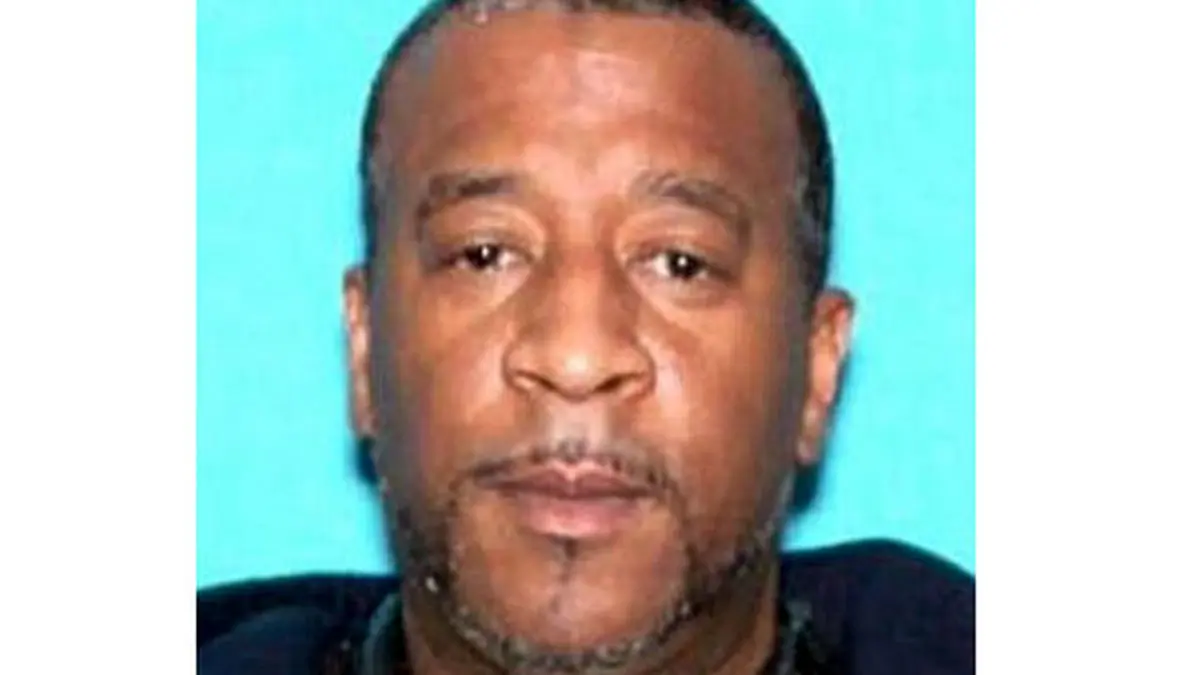 مردی نامزدش را به دوستانش فروخت! 