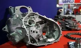 یک میلیارد دلار قطعات خودرو با ارز ۴۲۰۰ تومانی وارد شد