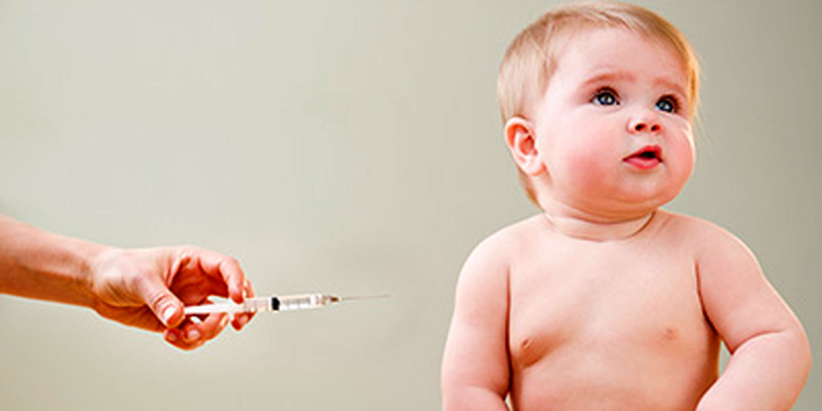 ﻿ اقداماتی که باید برای آرام کردن بچه‌ها بعد از واکسن زدن انجام دهید