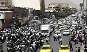 تجمع گروهی از مردم در شیراز