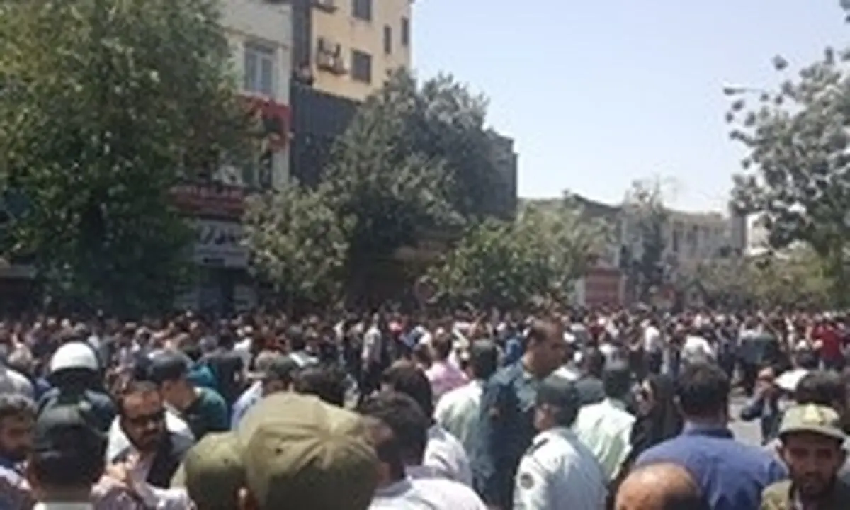 تجمع شیرازی‌ها در اعتراض به گرانی + فیلم