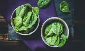 ۷ ماده غذایی که پس از گرم شدن سمی می‌شوند+ اینفوگرافیک