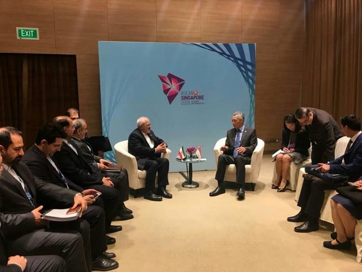 رایزنی وزیر امور خارجه ایران و نخست وزیر سنگاپور