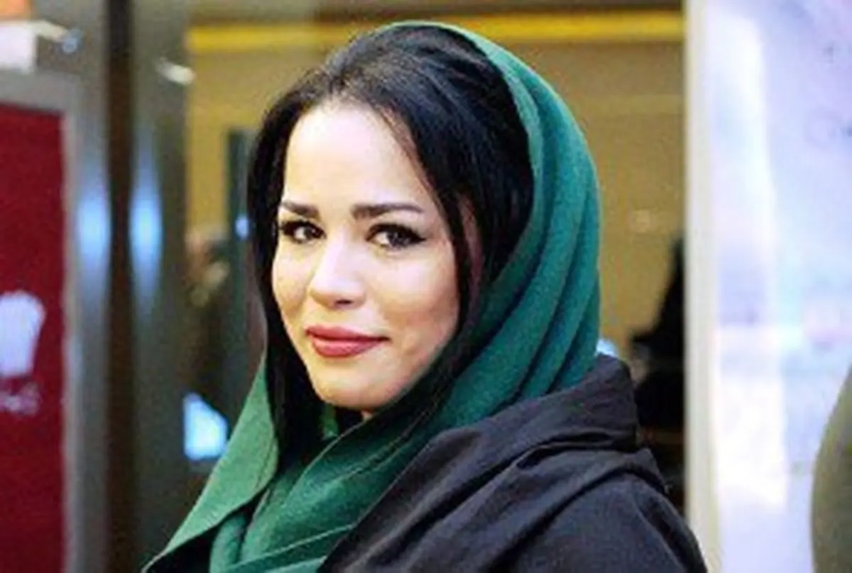 کامیون رانی خانم بازیگر در جاده فیروز کوه