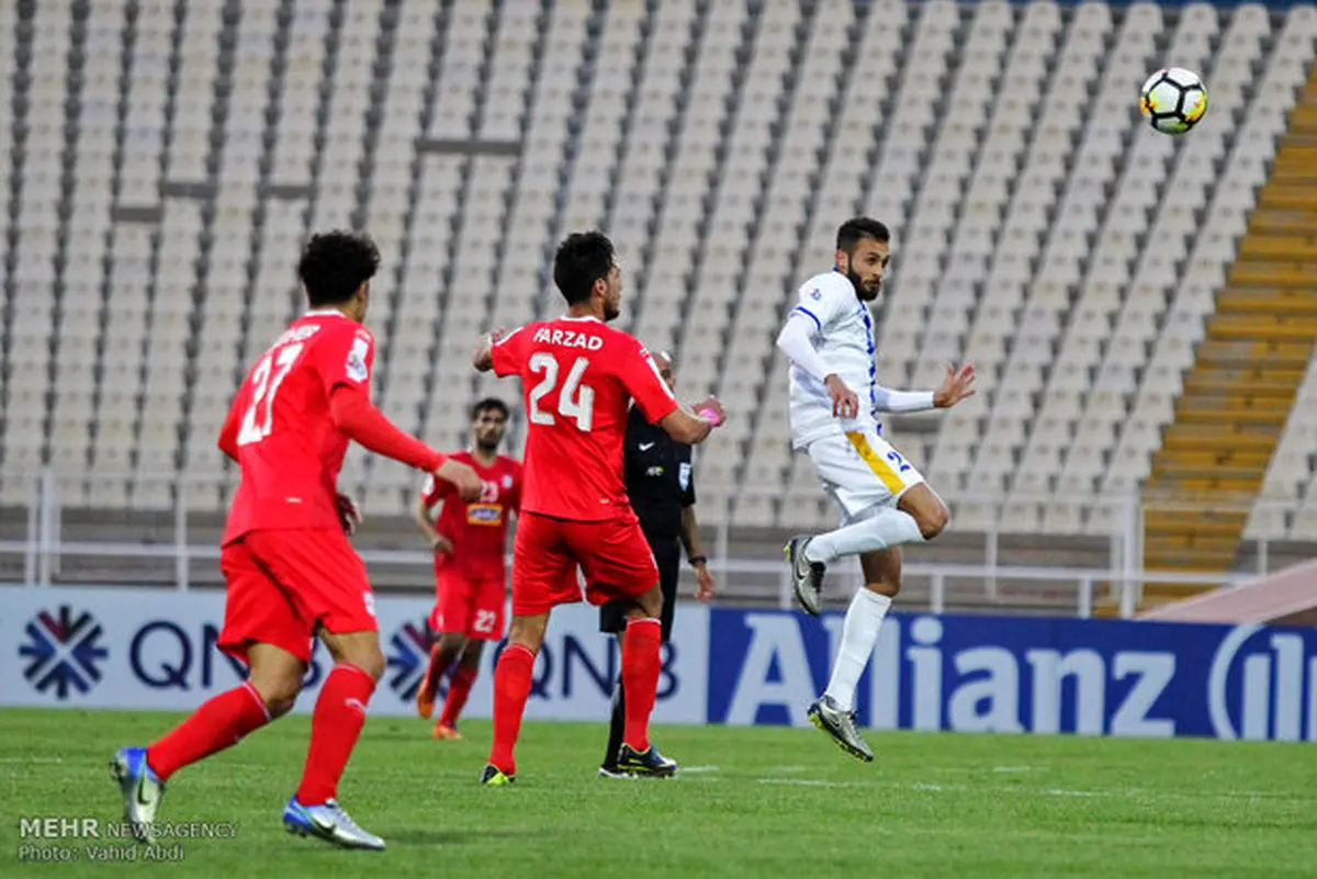 برد تراکتورسازی مقابل نساجی در پایان نیمه نخست