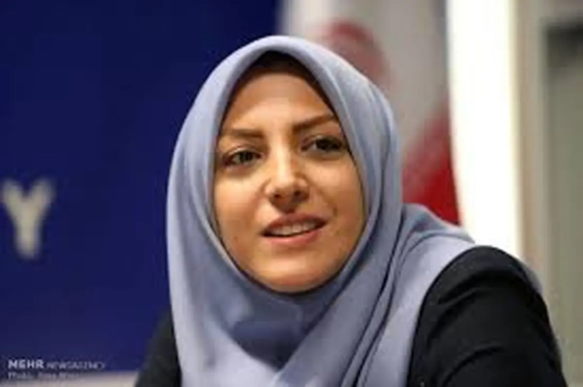 انتقاد تند مجری خبر تلویزیون از خواهش و تمنای کاربران ایرانی توییتر از ترامپ