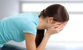 در میهمانی ها چطور کمتر خجالت بکشیم؟