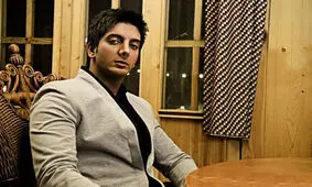 رقص روی شیشه ی فرزاد فرزین